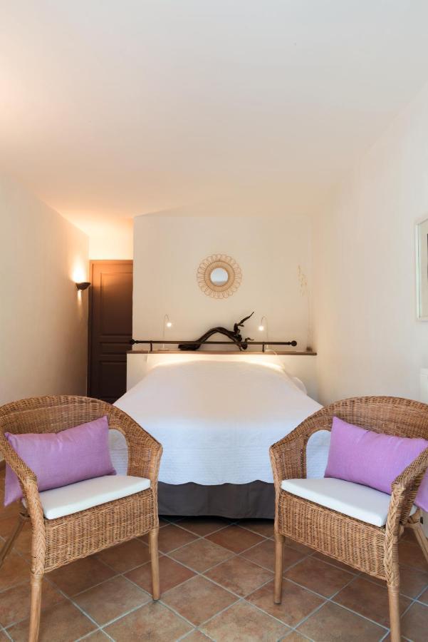 Bastide De Fave Bed & Breakfast Brue-Auriac Eksteriør bilde
